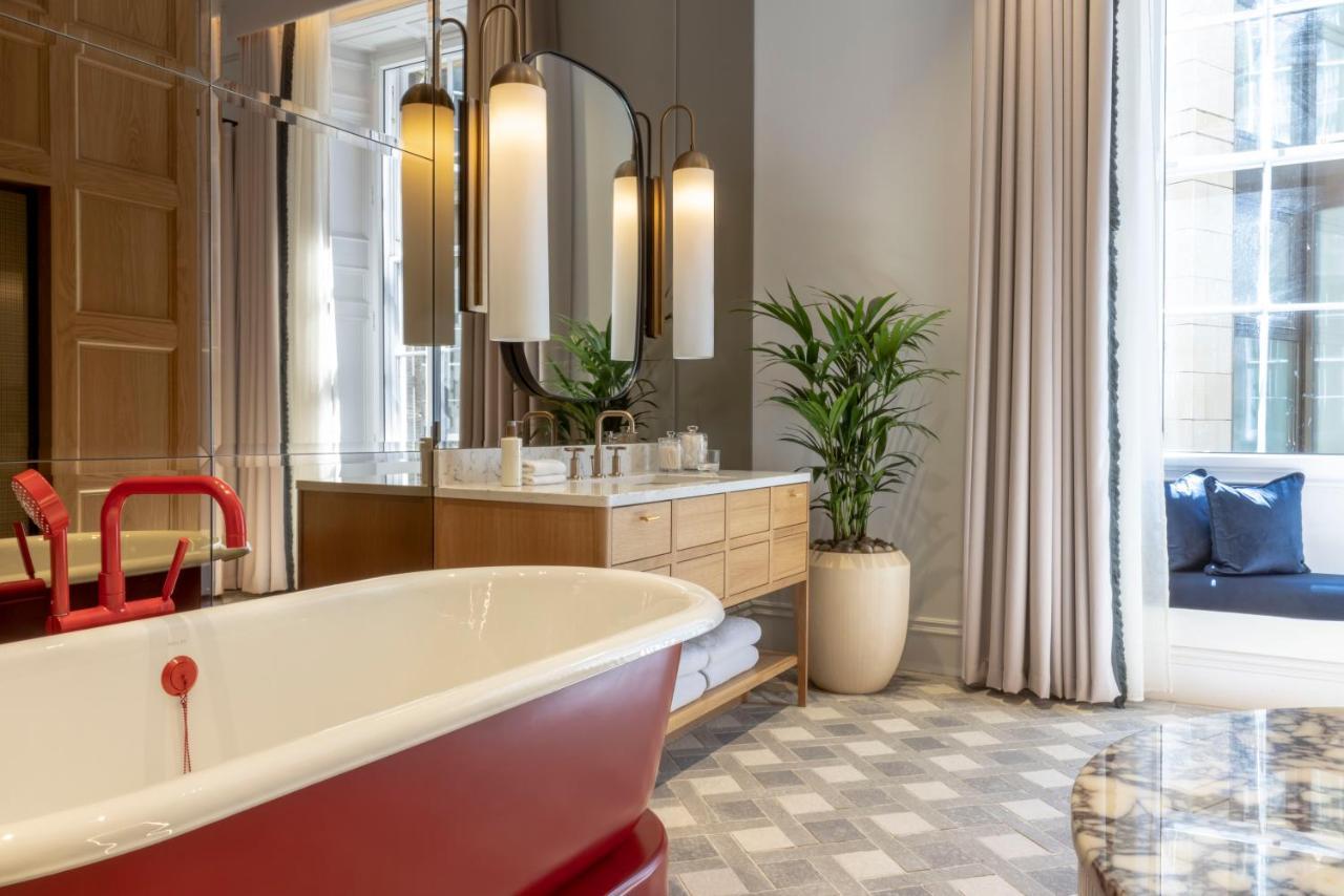 Virgin Hotels EDI Eksteriør billede Bathroom