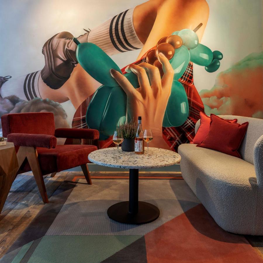 Virgin Hotels EDI Eksteriør billede The interior of the restaurant